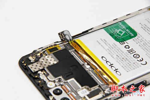 OPPO R11怎么打开后盖 oppo r11拆后盖换电池详细图文教程 