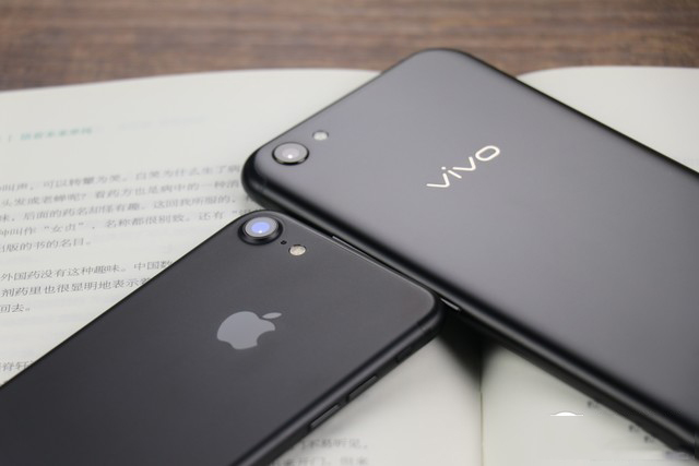 vivoX9splus和iPhone7买哪个好？苹果7与vivoX9splus全面深度评测图解