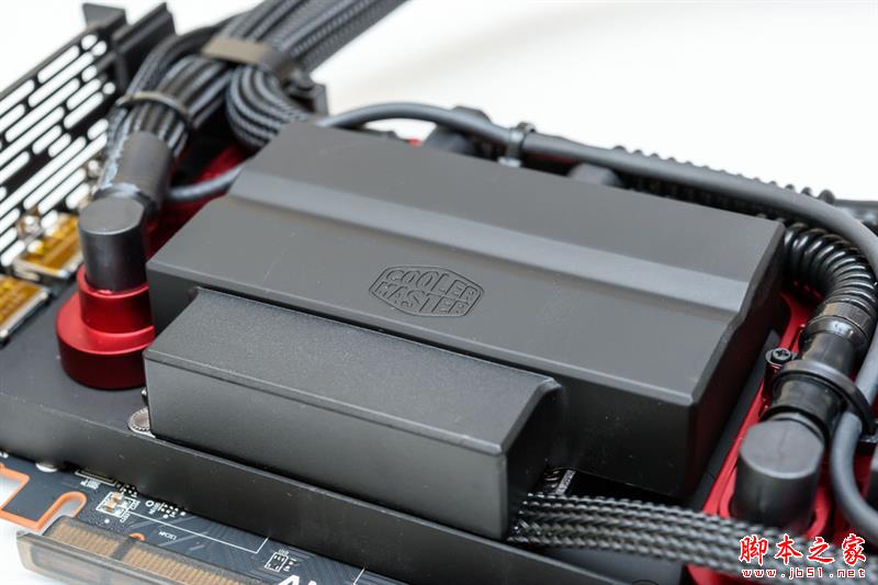 AMD RX Vega 64水冷最深测试