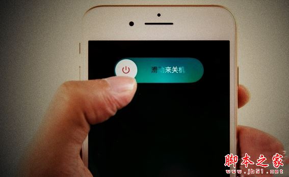 iPhone8 Plus怎么拆后盖？iPhone8 Plus打开后盖图文教程