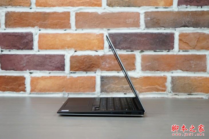 戴尔XPS 13怎么样？2017新一代戴尔XPS 13笔记本搭载了八代酷睿处理器评测