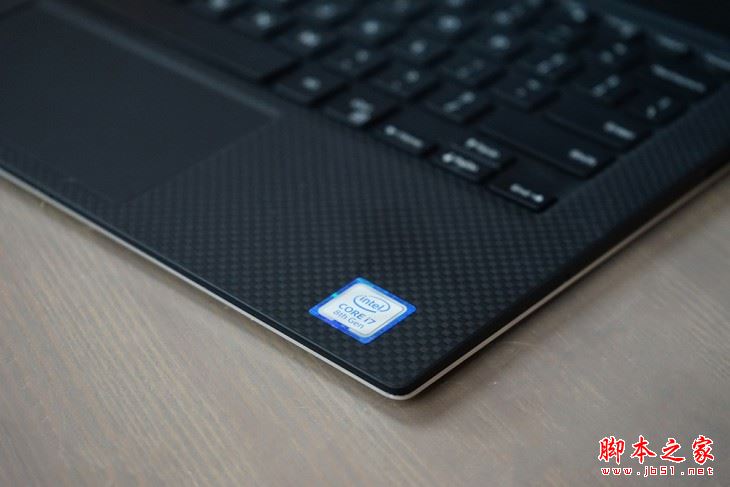 戴尔XPS 13怎么样？2017新一代戴尔XPS 13笔记本搭载了八代酷睿处理器评测