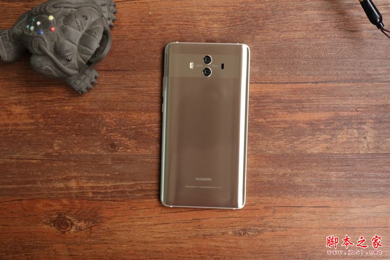 国产最强旗舰！HUAWEI Mate 10首发评测：插根线秒变PC