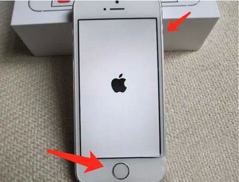 iPhone8黑屏怎么办？苹果iPhone8/8Plus手机黑屏的解决方法