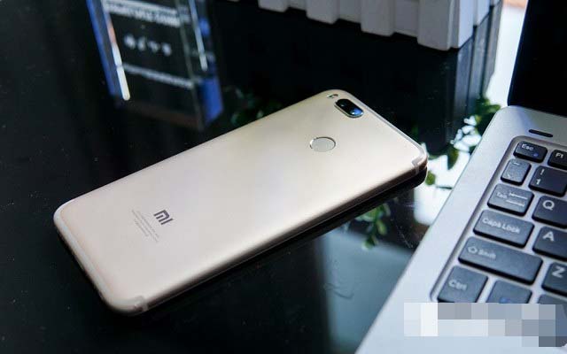 红米5 Plus和小米5X哪个好？小米5X与红米5 Plus区别对比