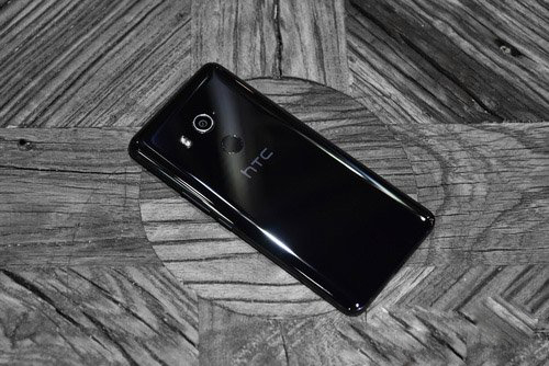 HTC U11 EYEs怎么样？HTC U11 EYEs上手评测