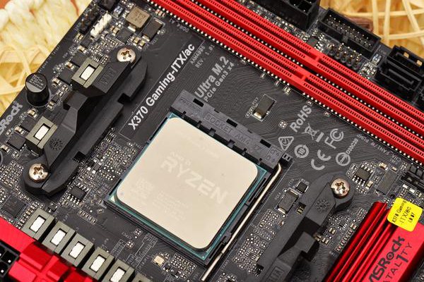 AMD R3 2200G核显相当于什么显卡？R3 2200G内置的VEGA8核显属于什么级别？