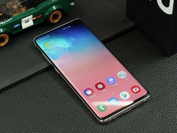 三星Galaxy S10+配置怎么样 三星Galaxy S10+手机参数配置及图赏