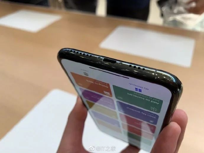 iPhone11哪个颜色最好看？iPhone午夜绿上手实拍