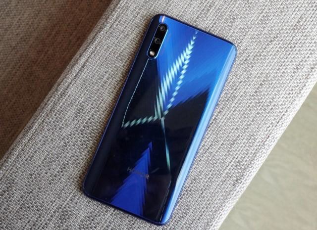 Realme X2和荣耀9X哪个值得买？内行人告诉你应该买哪个