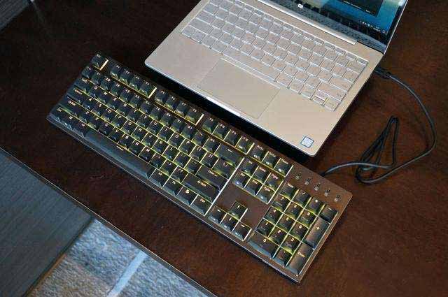 强悍是本分，低调是本能，杜咖Taurus K310 RGB机械键盘上手