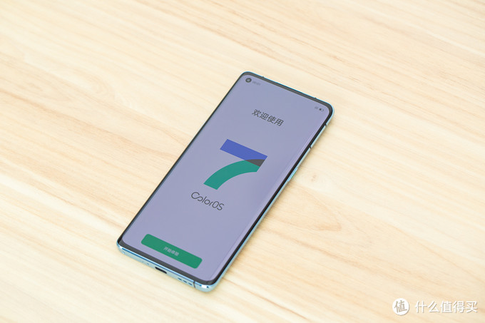 OPPO Reno4 Pro 5G手机上手体验，轻薄小巧设计吸睛