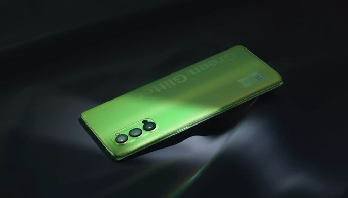 OPPO Reno4 Pro 5G手机上手体验，轻薄小巧设计吸睛