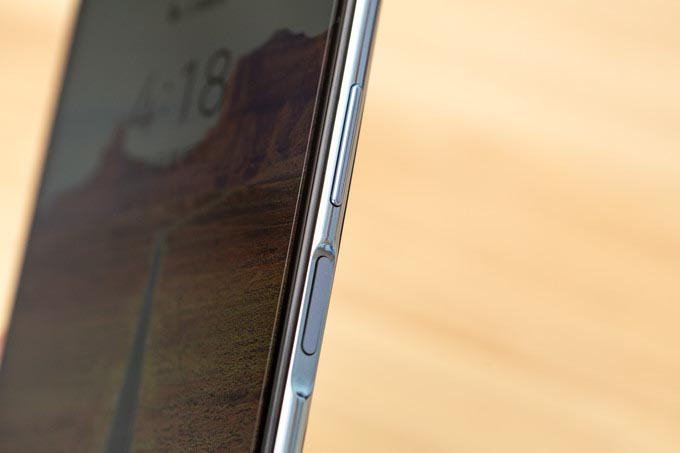 大屏机的坚守者，全新荣耀X10 Max 5G手机首发上手 除了7.09英寸屏幕还有啥？