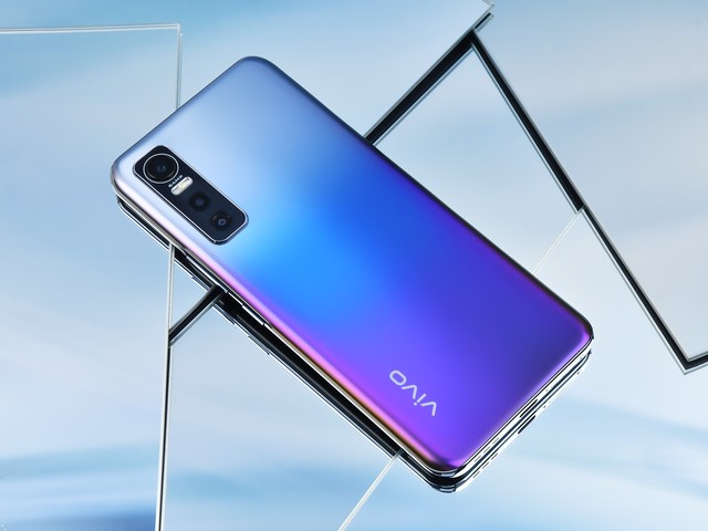 外观靓丽+6400万主摄的轻薄5G手机:vivo S7e评测