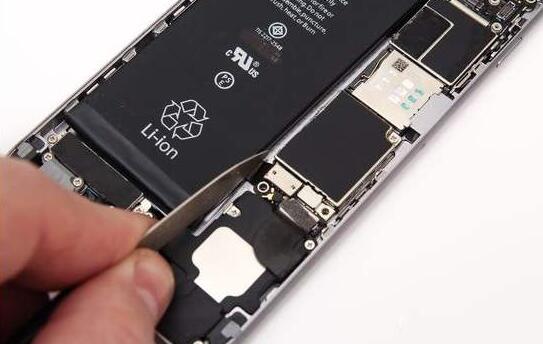苹果换电池对手机好吗 苹果手机换电池一定要用原装的吗