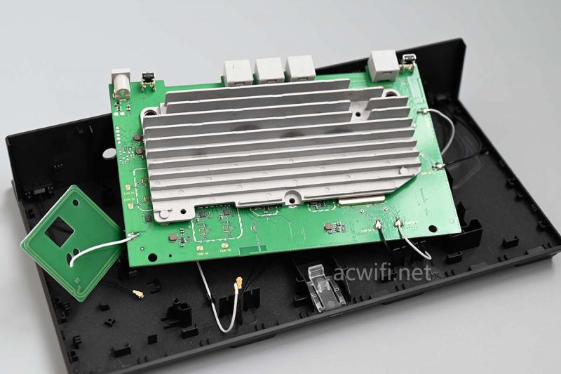 华为ax6路由器芯片用的哪个华为ax6拆机测评