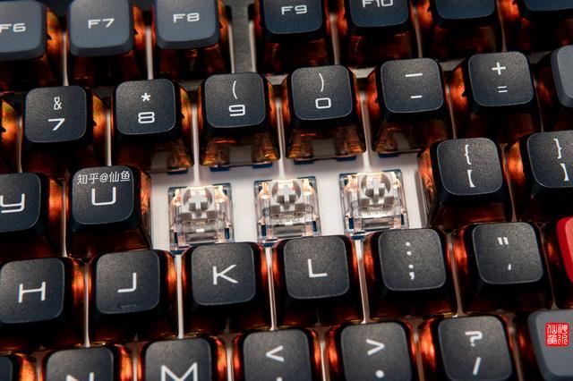 红魔机械键盘GK00J和电竞鼠标GS001J详细测评
