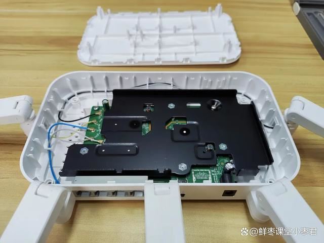 中兴巡天AX3000和AX3000 Pro+怎么选? 中兴路由器对比测评