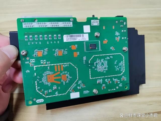 中兴巡天AX3000和AX3000 Pro+怎么选? 中兴路由器对比测评