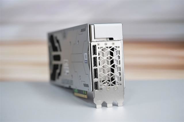 影驰GEFORCE RTX 4070Ti SUPER 金属大师Plus OC显卡全面评测