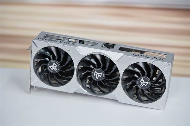 影驰GEFORCE RTX 4070Ti SUPER 金属大师Plus OC显卡全面评测