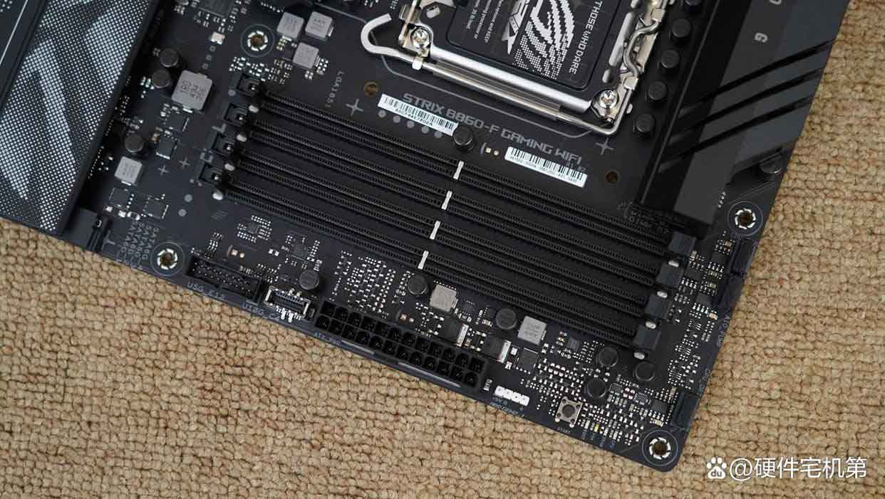 ROG STRIX B860-F GAMING WIFI主板怎么样? 开箱图赏