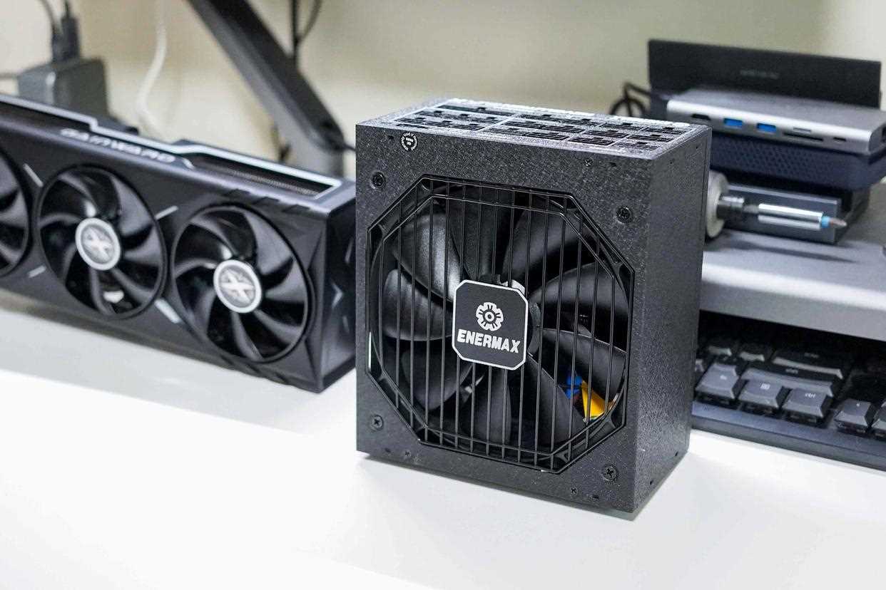 DLSS 4性能全力冲锋! 耕升RTX5080炫光OC显卡拆解超频测试