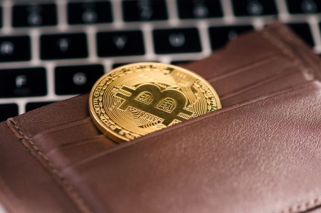 冷钱包、热钱包、交易所钱包三者有什么区别