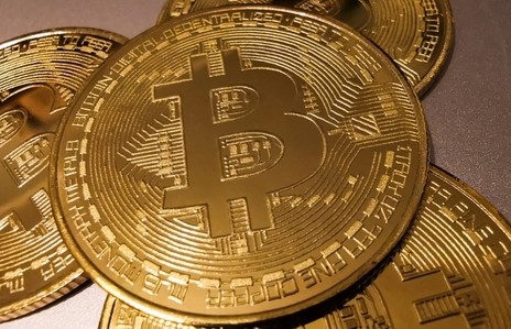 比特币回暖行情面临阻力，“看涨陷阱”正在形成，熊市进入中期阶段