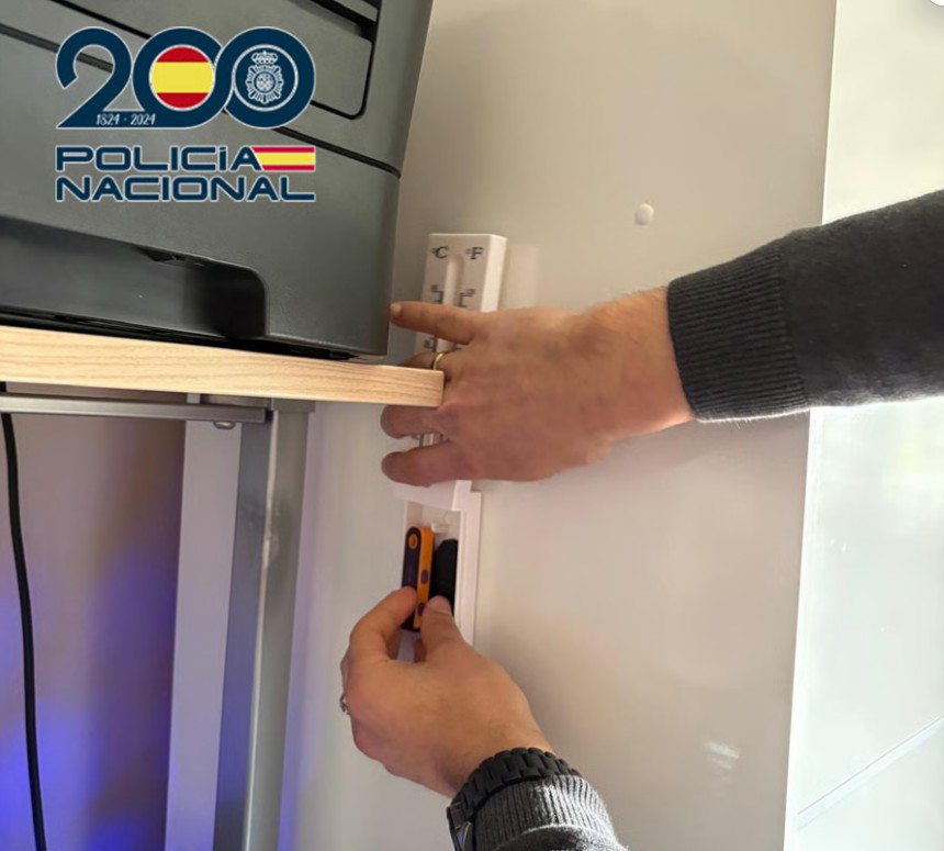 西班牙查封盗版冷钱包