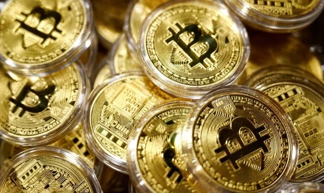 比特币突破76,000美元失败，市场可能已触底