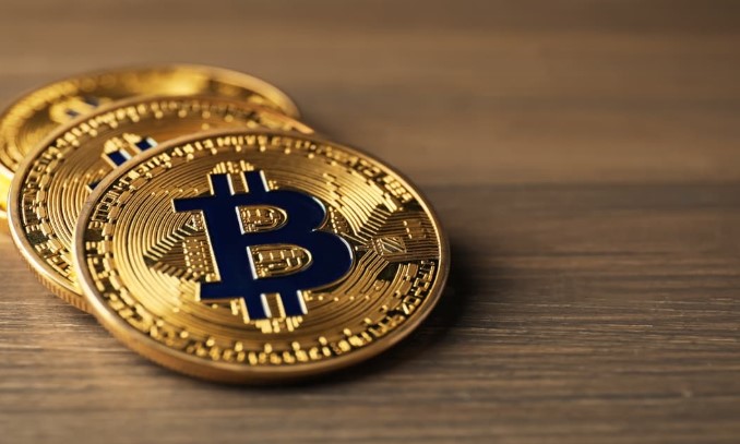 特朗普讲话后，比特币、股市和黄金齐跌，比特币或创新低