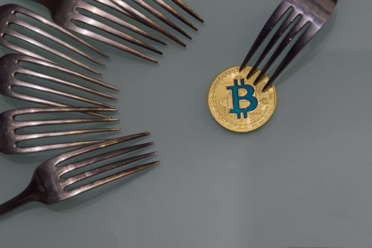 什么是比特币硬分叉？比特币硬分叉历史详解