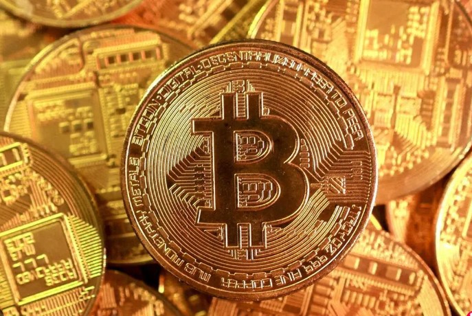 比特币、以太坊抄底策略及HYPE、OPEN、SOL、DOGE 行情分析