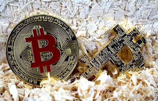 Bitwise CEO称比特币仍偏强，Strategy卖币后BTC反弹