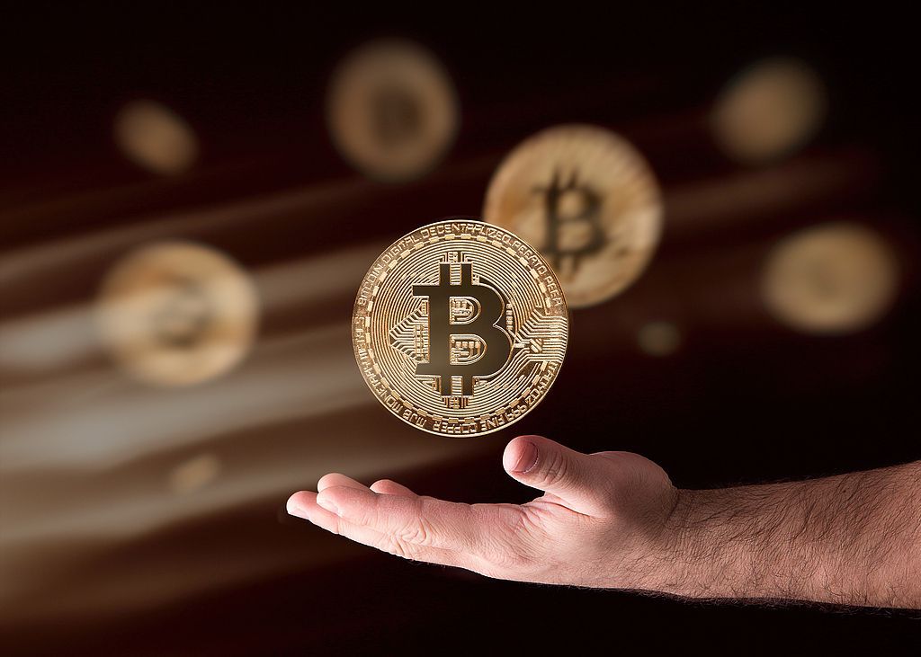 比特币突破8.7万美元后，FOMO情绪升至两年新高