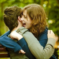 浪漫恩爱情侣贴吧两个人拥抱的头像 最好的时光就是异地恋的时候