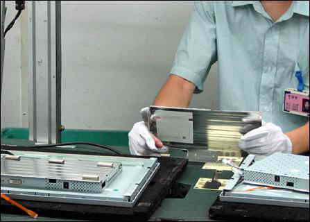 钢铁是这样炼成的直击液晶显示器生产过程(5)