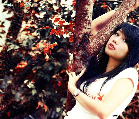 Photoshop简单为美女风景照变换景色