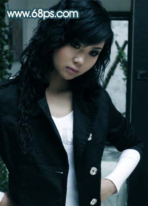 Photoshop照片调色:青色调MM照片