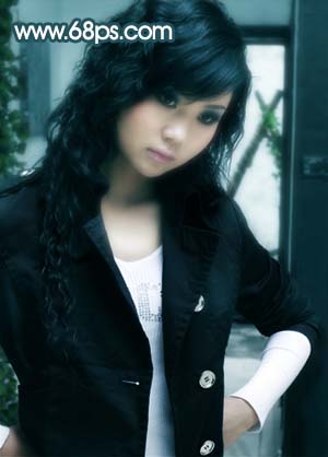 Photoshop照片调色:青色调MM照片