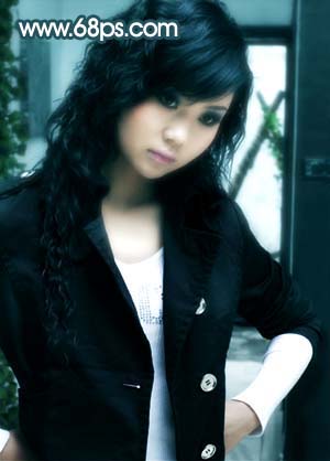 Photoshop照片调色:青色调MM照片