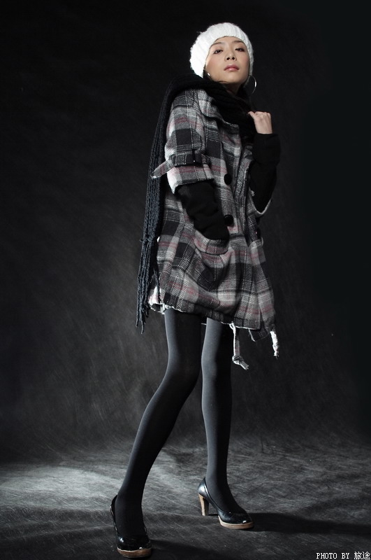 Photoshop巧妙合成MM艺术照