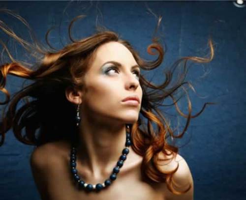 Photoshop将一幅女孩的头像照片处理成女巫