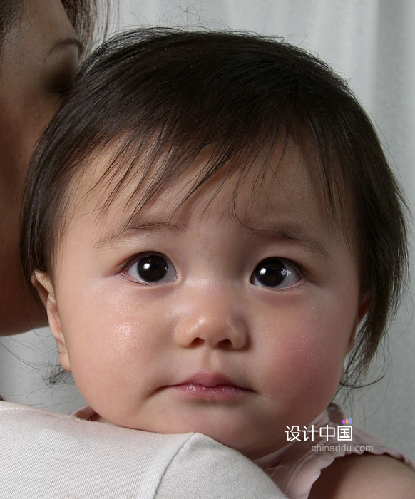 Photoshop教程:美白照片中的宝宝