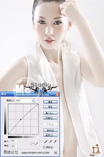 Photoshop 给模特加上绚白的彩妆