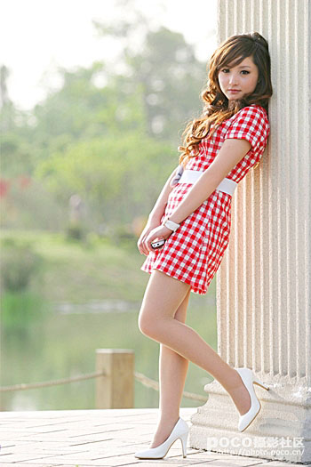 photoshop 简单几步打造甜美的外景人物图片