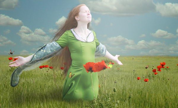 PS经典合成一个美丽女孩陶醉在草原上的场景