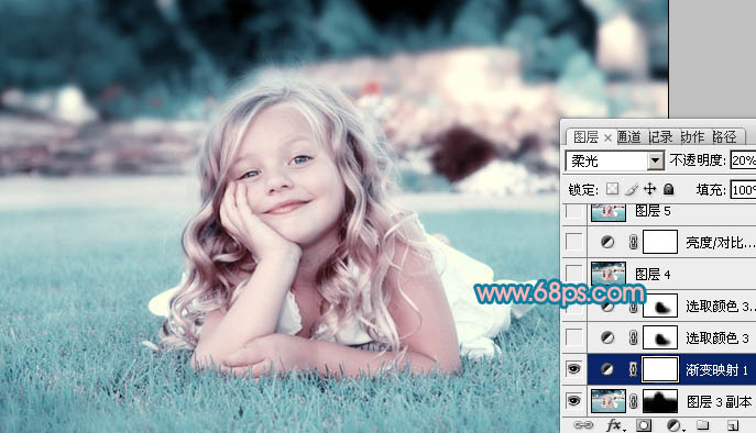 Photoshop将绿地上的儿童照片调成柔美的中性青红色